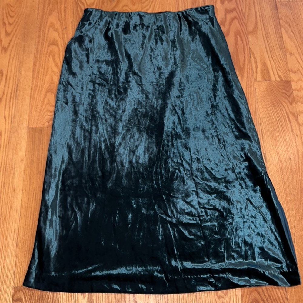Ann Taylor Pull On Velvet Midi Skirt